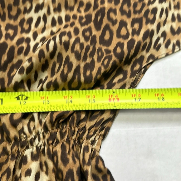 BCBG MaxAzria Women’s Size Small Cheetah Print Short Sleeve Top Cinched Waist - Picture 5 of 9